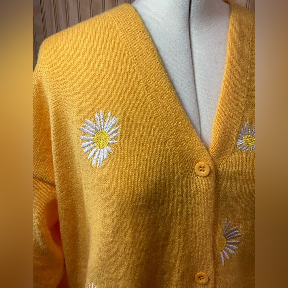 Yellow Daisy Embroidered Women's Sweater - Picture 4 of 5